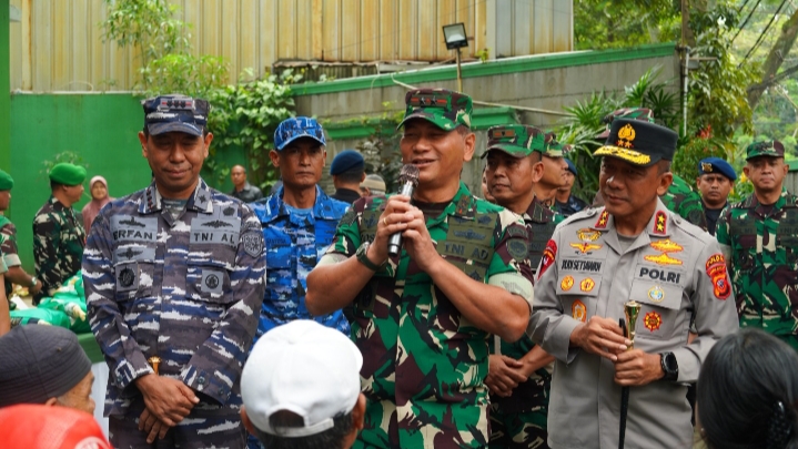 Kodam III/Slw Gelar Bakti Sosial Sinergitas TNI-Polri Di Kota Bandung